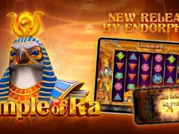 Suasana meja kasino live dengan dealer profesional
